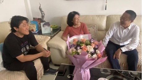 民革兰州理工大学支部开展教师节慰问退休老党员活动